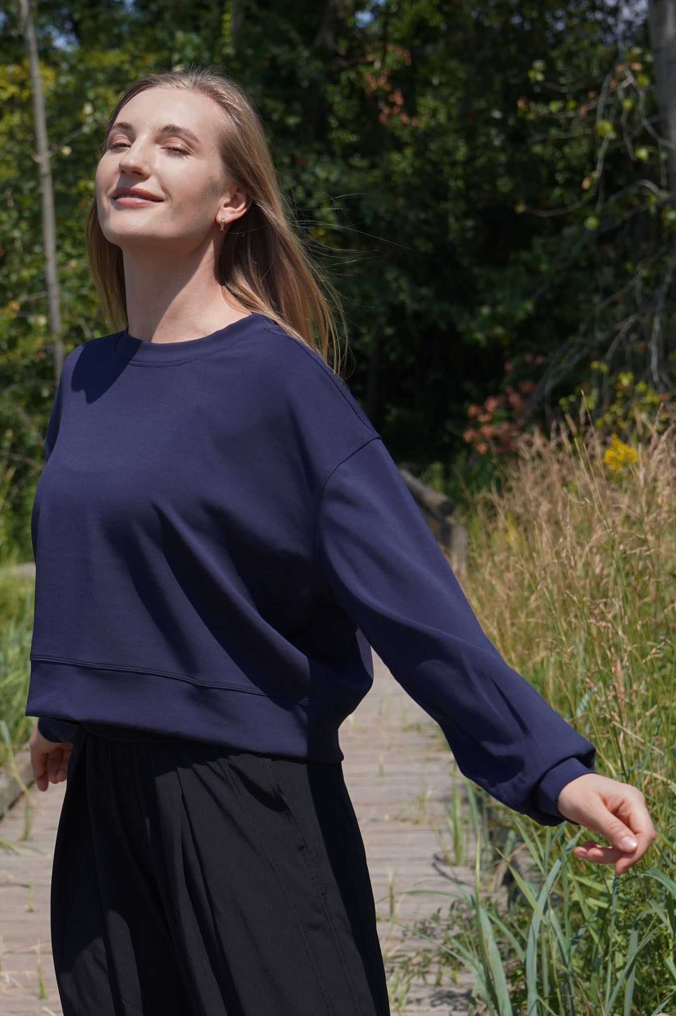 BREEZYFLEX CROP SWEATSHIRT - J76 Bamboo Wear
