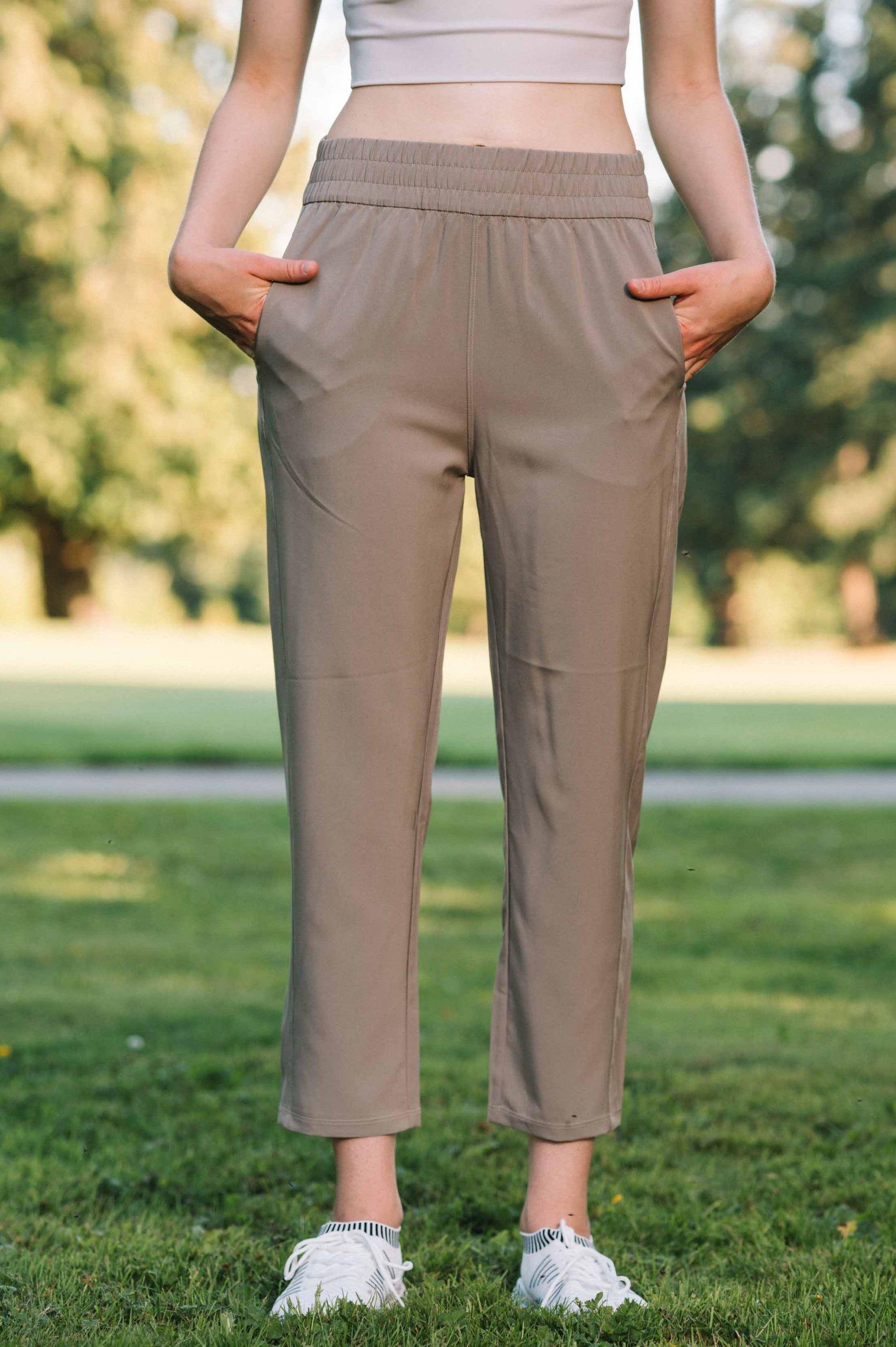 RAINA WOVEN ANKLE CROPPED PANT - J76 Bamboo Wear