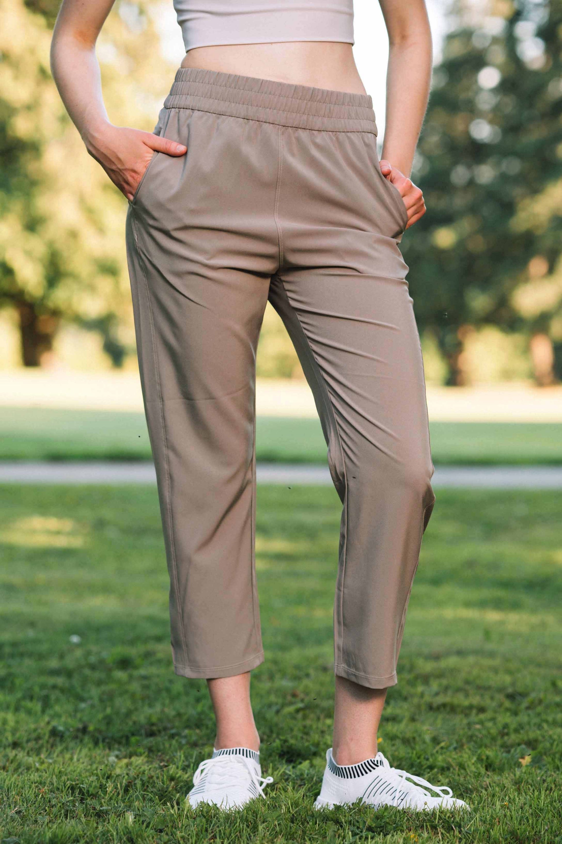 RAINA WOVEN ANKLE CROPPED PANT - J76 Bamboo Wear