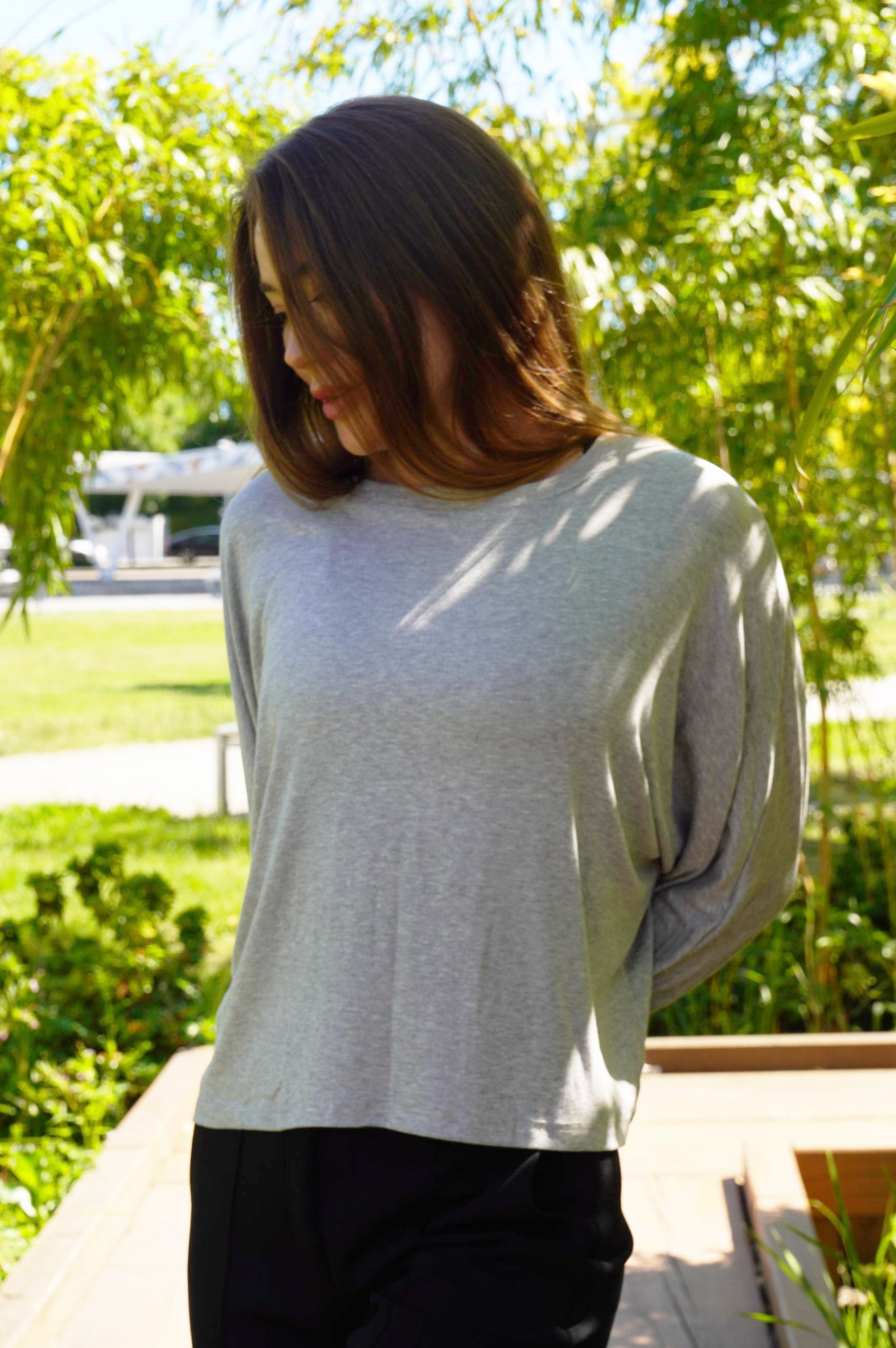 FLOWY BAMBOO-BLEND TOP