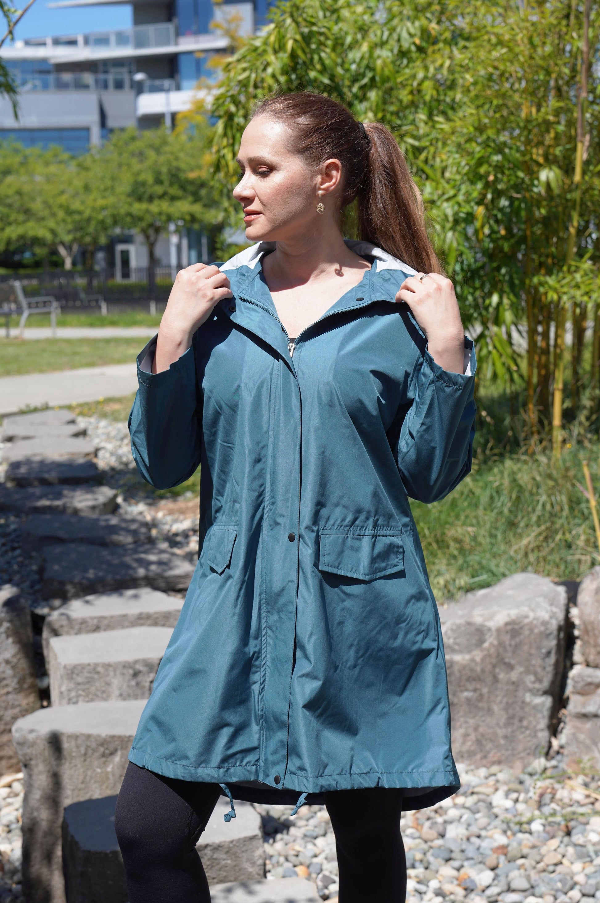 JULIET ULTRA-LIGHT RAINCOAT– EXTENDED SIZES