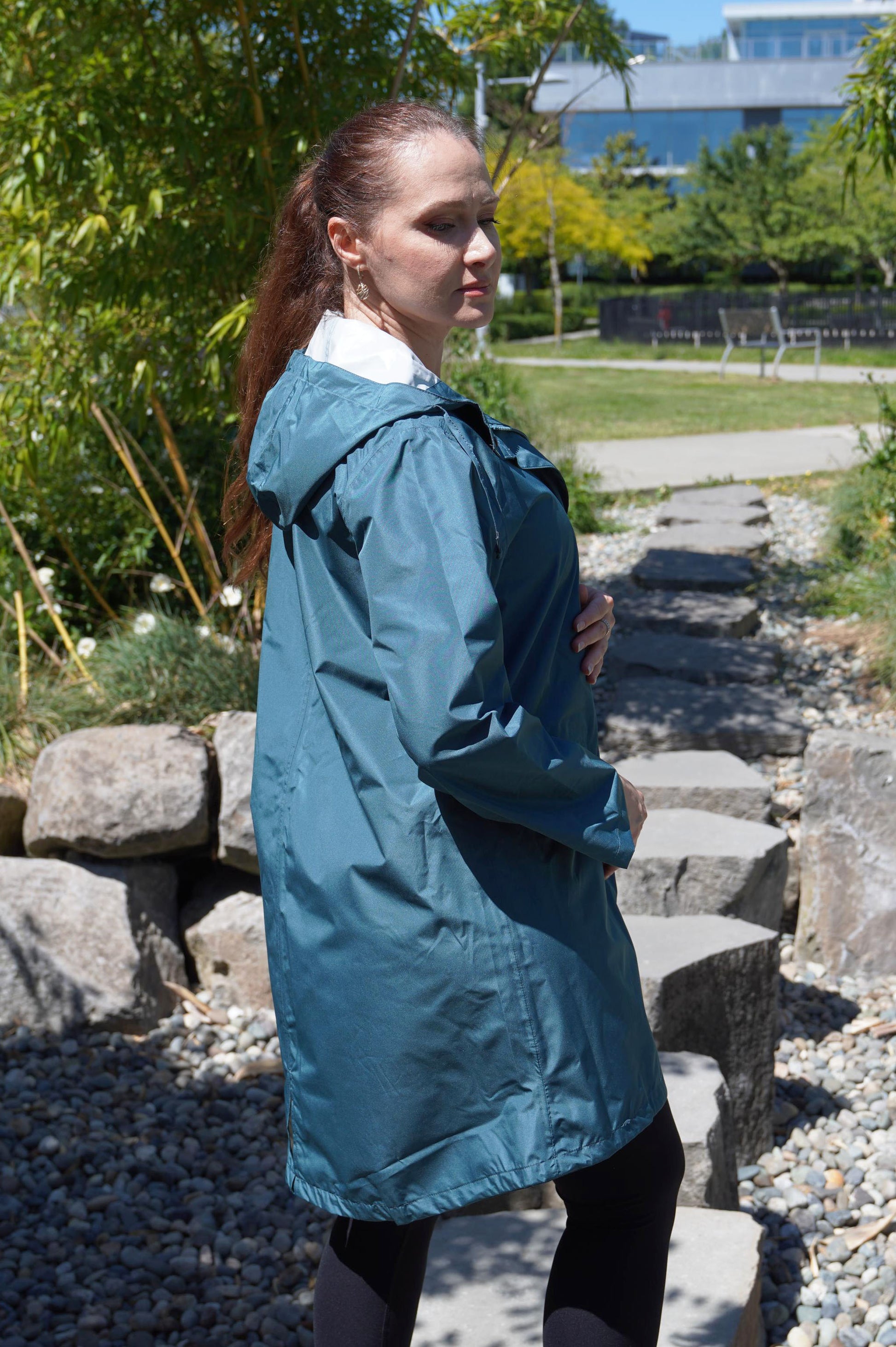JULIET ULTRA-LIGHT RAINCOAT– EXTENDED SIZES