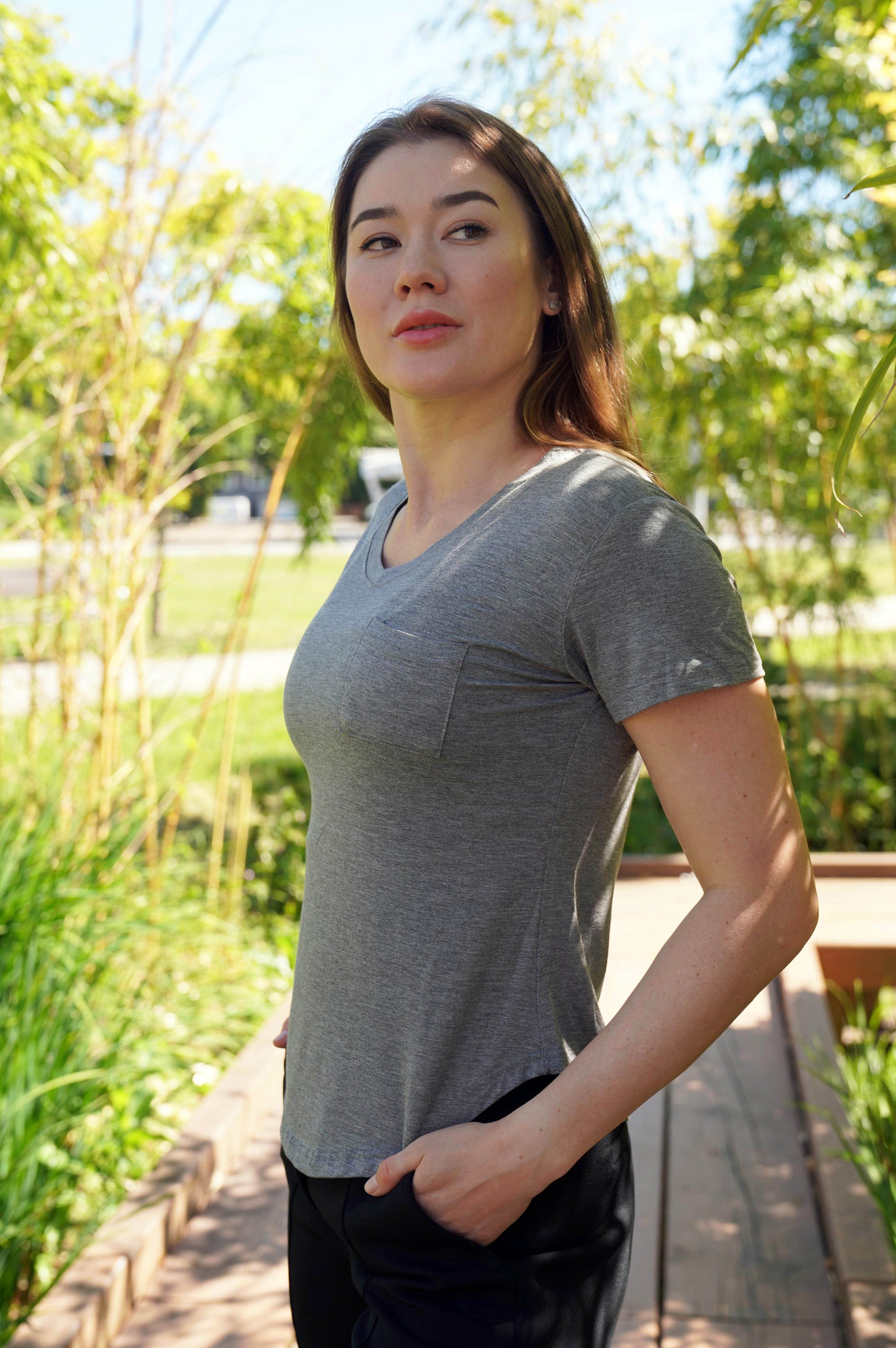 SOMMER BAMBOO-BLEND V NECK TEE