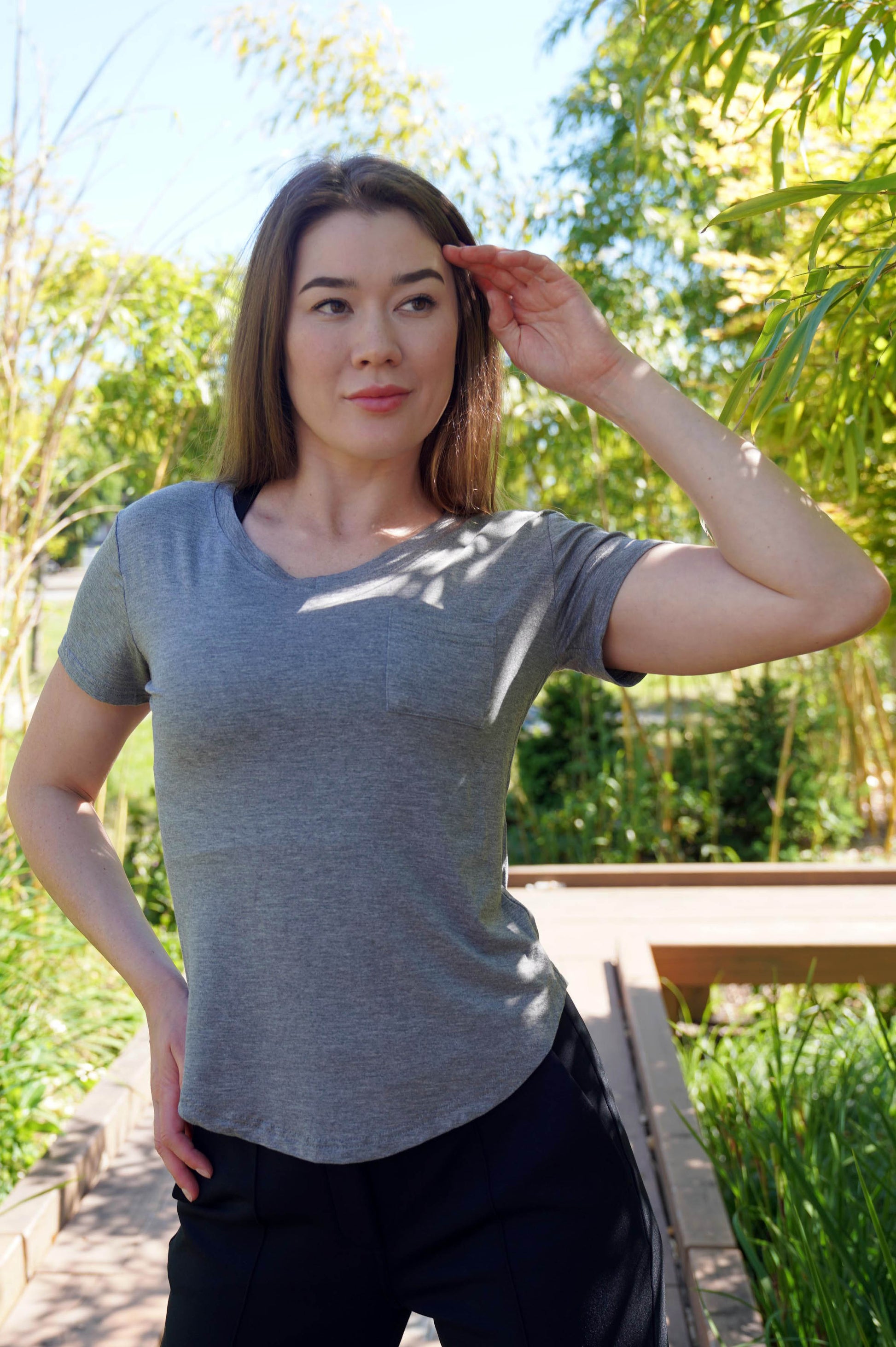 SOMMER BAMBOO-BLEND V NECK TEE
