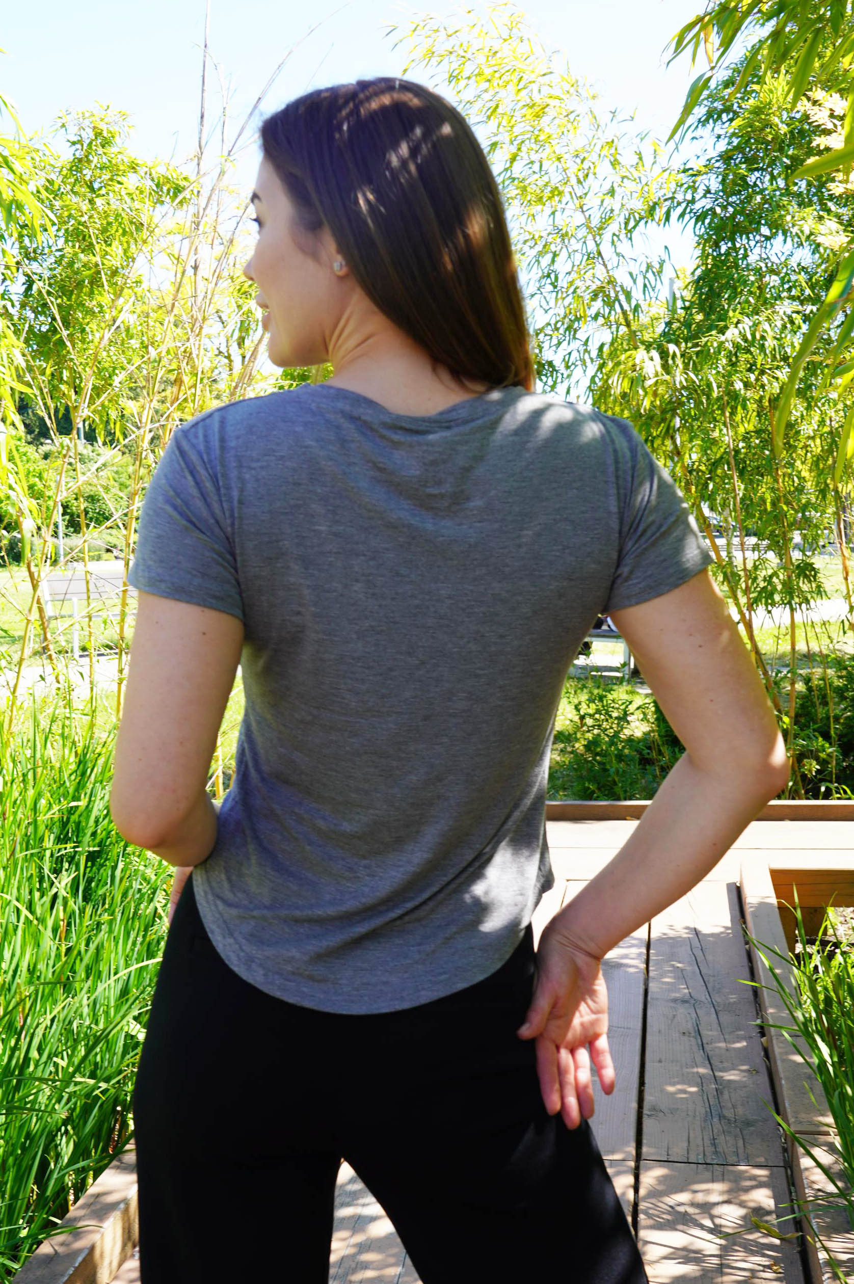SOMMER BAMBOO-BLEND V NECK TEE