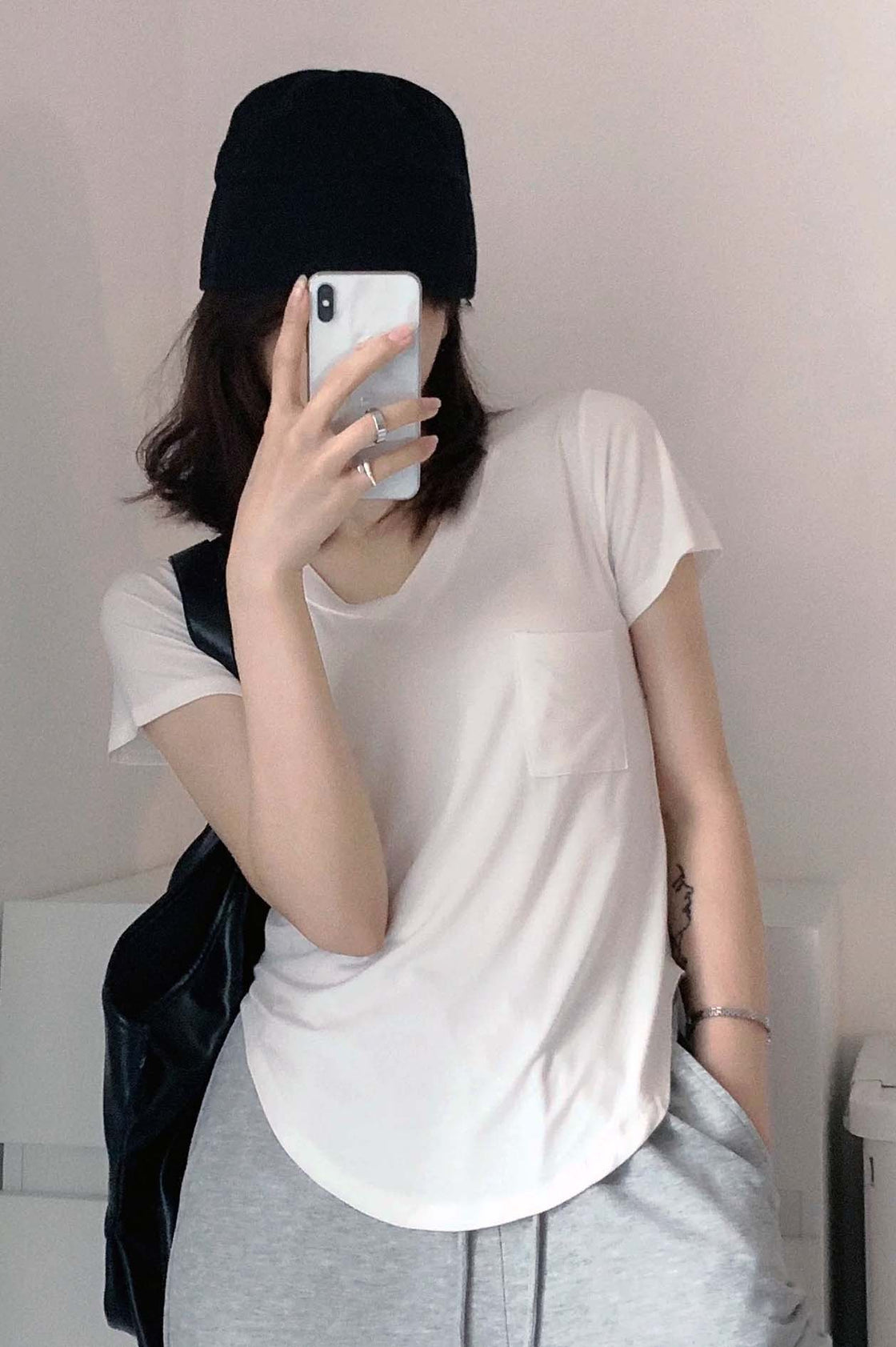 SOMMER BAMBOO-BLEND V NECK TEE